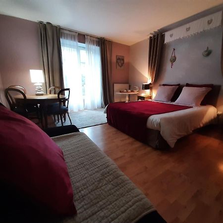 Au Fil De Lods Bed and Breakfast Exteriör bild