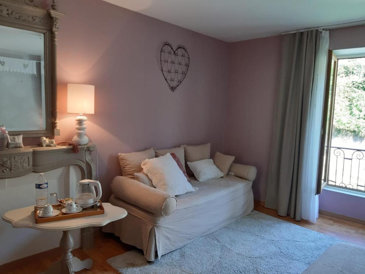 Au Fil De Lods Bed and Breakfast Exteriör bild