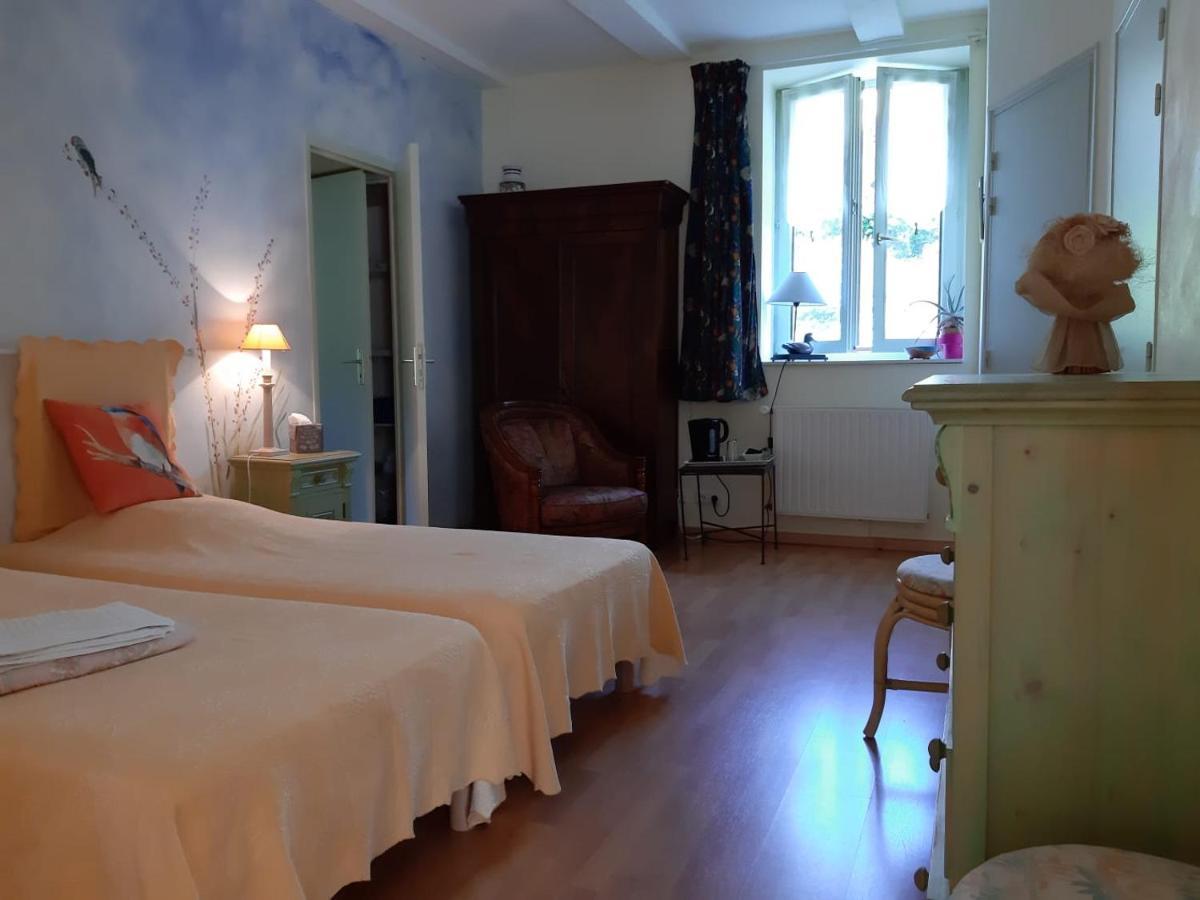 Au Fil De Lods Bed and Breakfast Exteriör bild