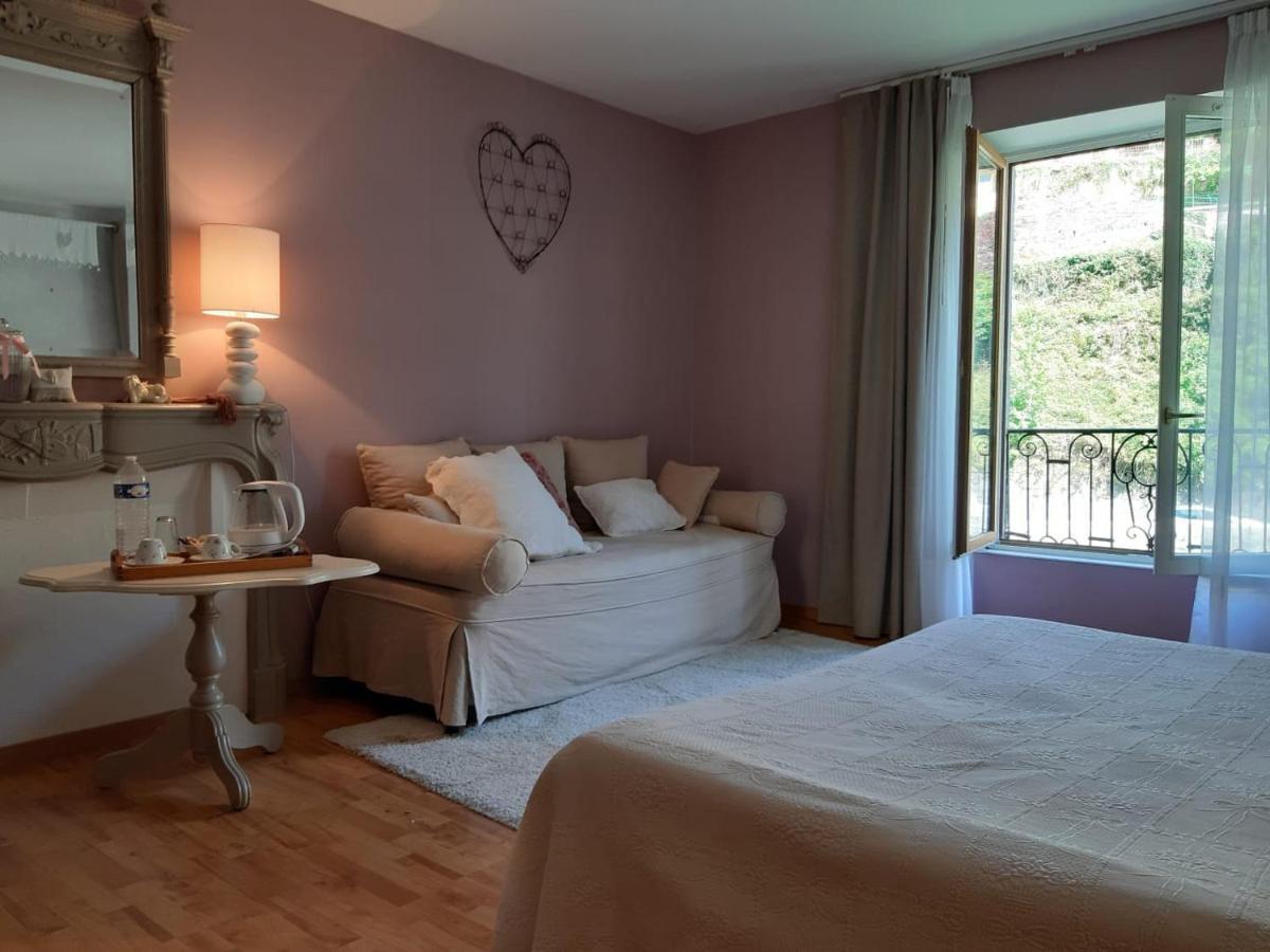 Au Fil De Lods Bed and Breakfast Exteriör bild