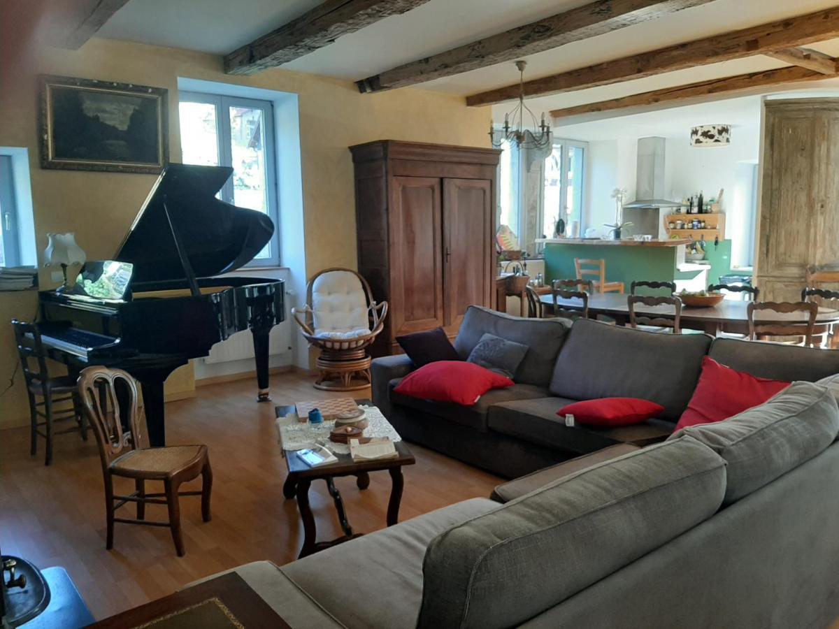 Au Fil De Lods Bed and Breakfast Exteriör bild