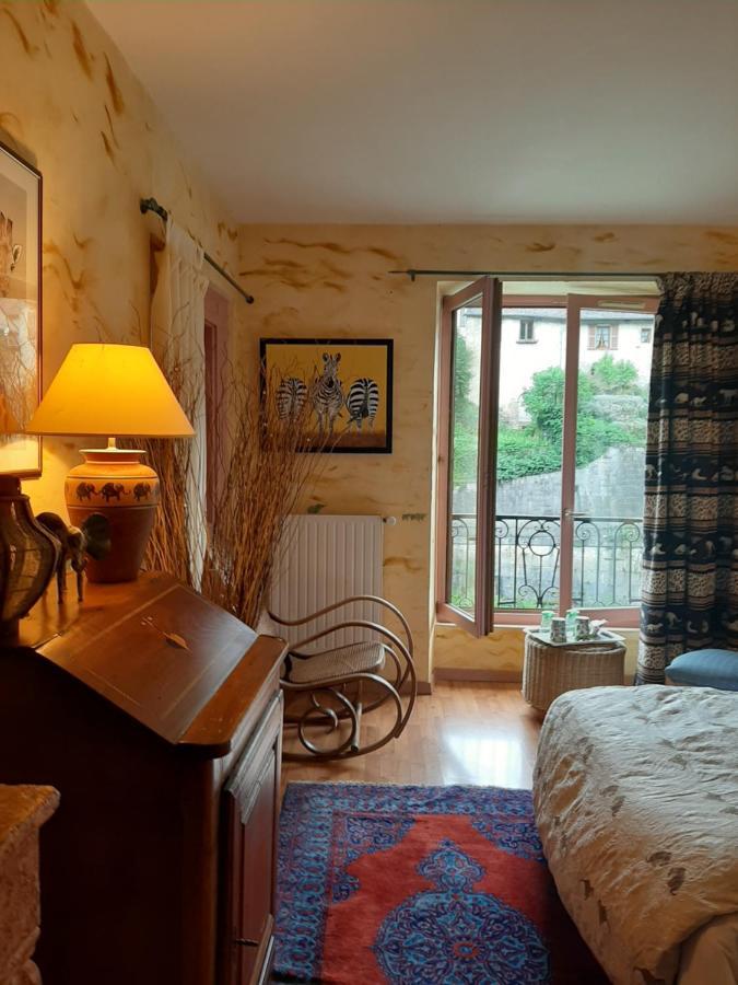 Au Fil De Lods Bed and Breakfast Exteriör bild