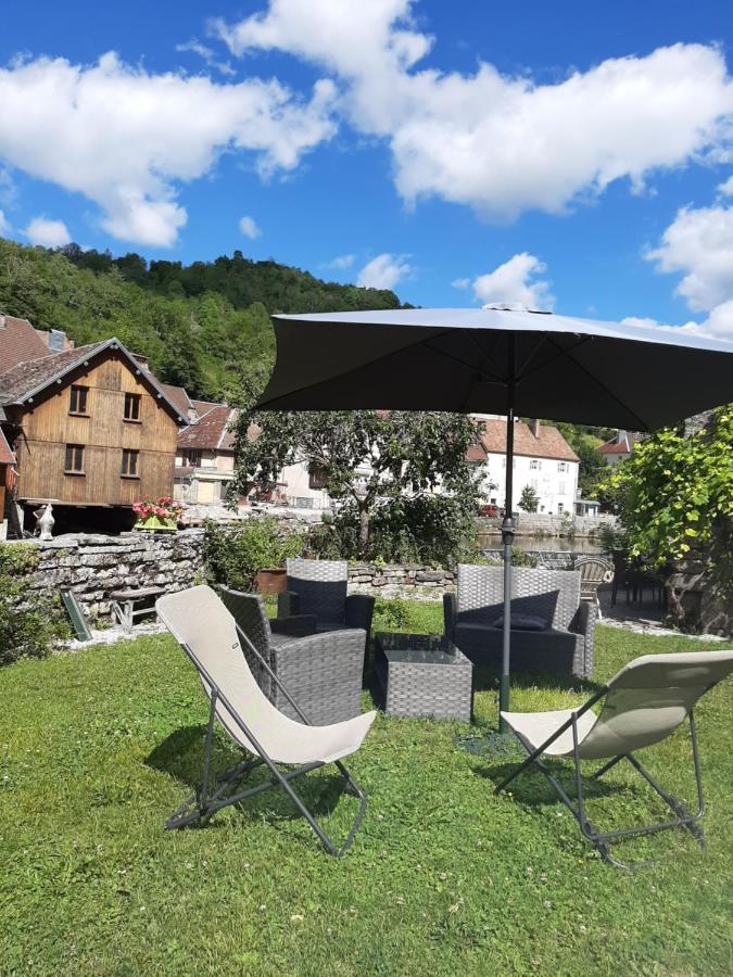 Au Fil De Lods Bed and Breakfast Exteriör bild