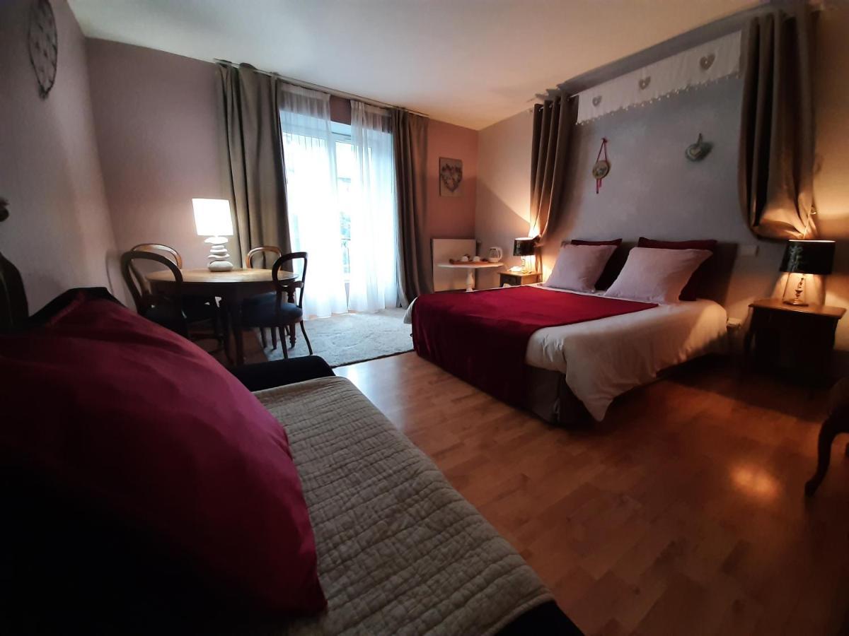 Au Fil De Lods Bed and Breakfast Exteriör bild